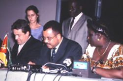 Signing of Memorandum of Understanding by Programme Aid Partners (right: Ms. Luisa Diogo, Prime Minister and Minister of Planning and Finance in Mozambique)