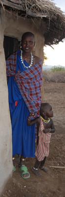 A Massai mother with 
her child (photo: Tanzania)