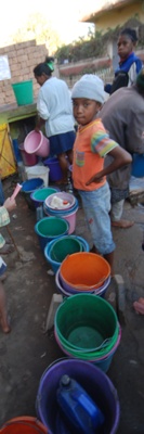 Waiting for water (Madagascar)